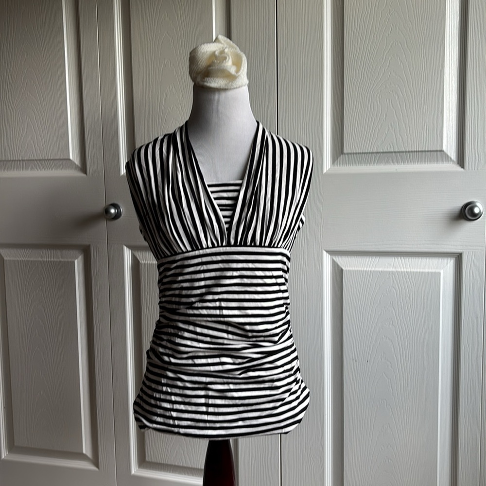 White House Black Market Sleeveless Over Shoulder Draped Halter Style Top